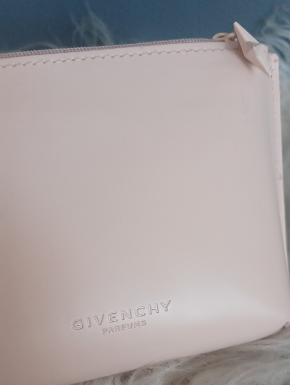 Givenchy Makeup Pouch - Picture 11 of 11